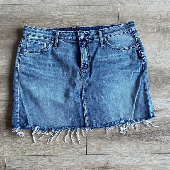 Silver Jeans Francy denim jean skirt - Picture 1 of 8